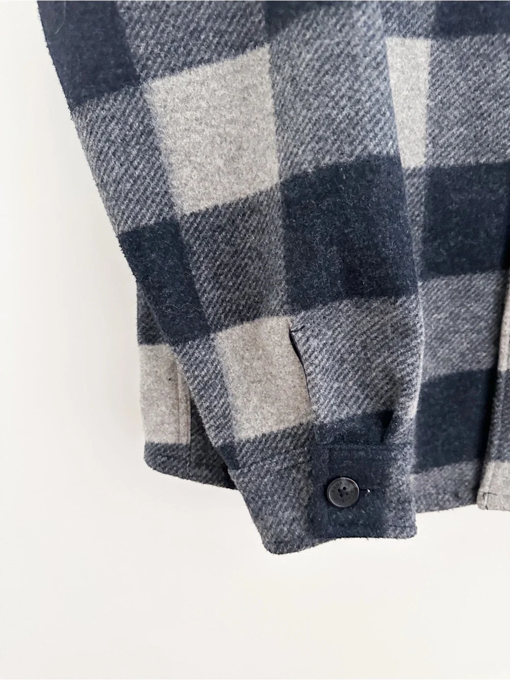 Banana Republic Heritage Shirt Jacket Large Blue Gray Buffalo Plaid Shacket